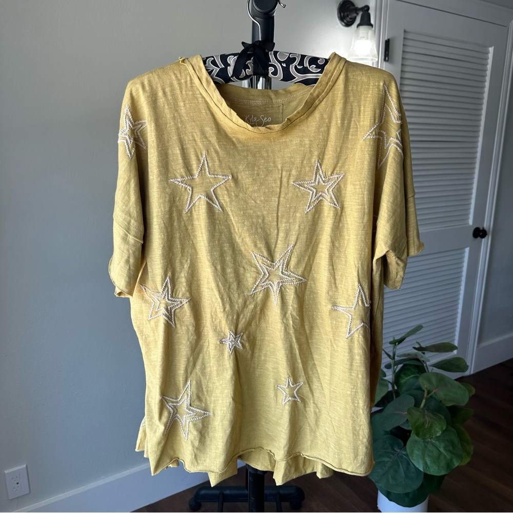 Women’s Kyla Seo Mustard Green/Yellow Star Embroidered T-Shirt Small NWT